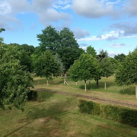 Guest house Rouge Maison Bois-Normand-pres-Lyre