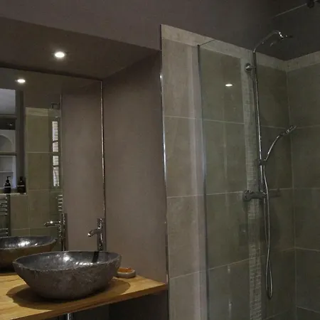 Rouge Maison Pensionat 3*